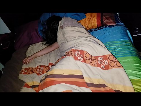 ❤️ Ny zananikely manenjika ny renikeliny tanora rehefa matory izy. ️ Super sex amin'ny pôrnôgrafia mg.xxxwow-net.ru ☑